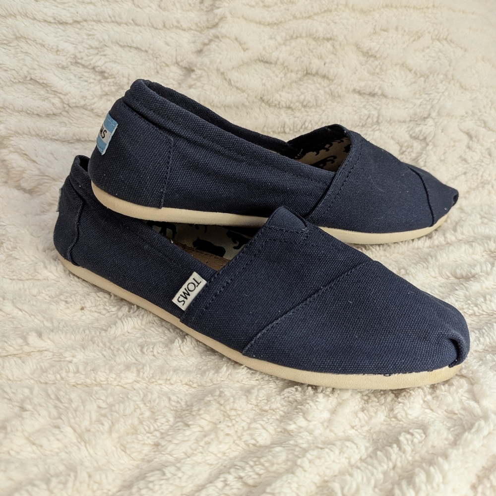 Navy Blue TOMS Size W8.5